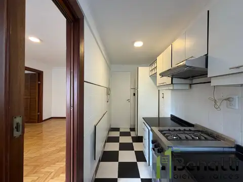 Departamento 3 amb en VENTA. SOBRE BOULEVARD RAMON FALCON.