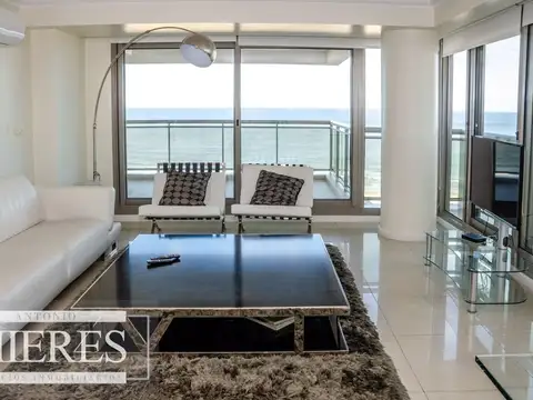 Departamento 4 ambientes con 5 baños