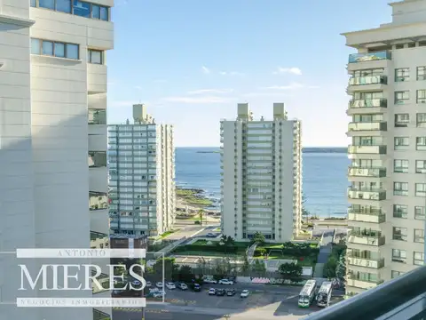 Venta apartamento 3 dormitorios- Playa Brava