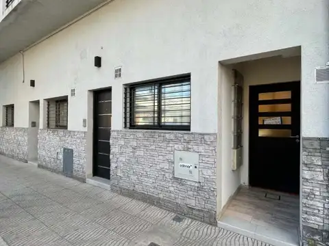 VENTA PH 2 AMBIENTES AL FRENTE - CASEROS