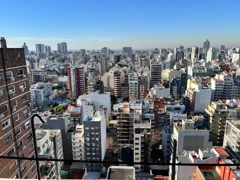 Franklin Roosevelt al 3100, entre Av. Dr. R. Balbín y Zapiola