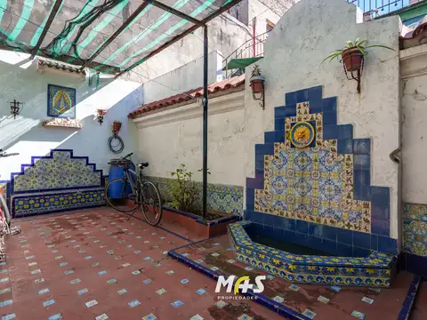 Casa 11 ambientes con 3 baños