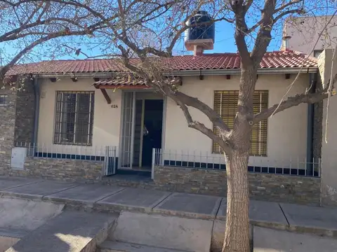CASA EN VENTA 2 DORMITORIOS EN GUAYMALLEN