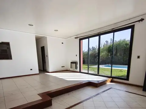 Casa en Alquiler en El Carmencito, $ 2.500.000