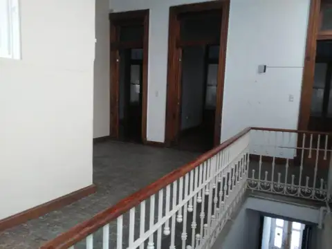 Depto Tipo Casa en Alquiler de 6 ambientes