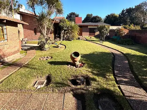 Depto Tipo Casa 4 ambientes con 2 baños