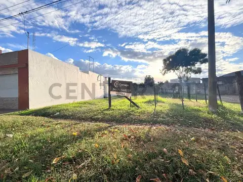 Caseros 600, Piso 0