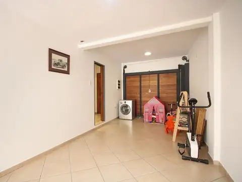 Depto Tipo Casa en Venta de 4 ambientes