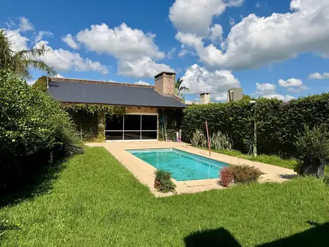 Propiedad de 3 habitaciones, quincho y pileta