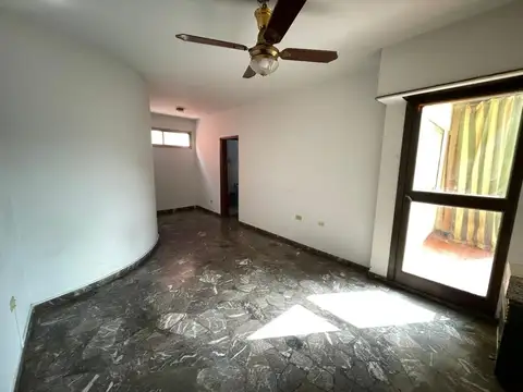 Departamento 2 Ambientes con Balcón Lateral en Balvanera