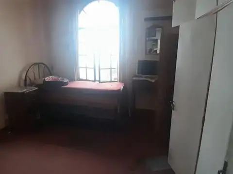 LOTE 255 METROS 4 AMBIENTES COCHERA PATIO  PARQUE