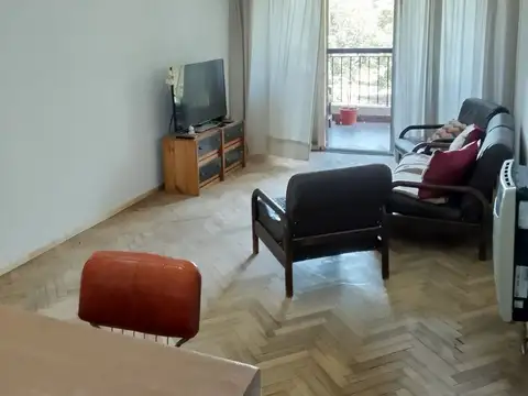 Venta departamento 4 amb con balcon en Villa Raffo
