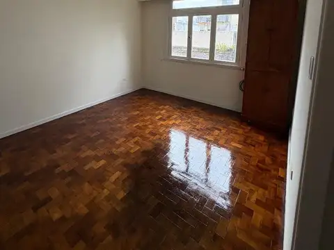 Depto Tipo Casa en Venta en Chacarita, USD 89.000