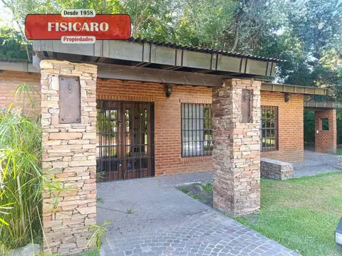 VENTA  Casa 4 ambtes c/piscina - En EL REMANSO
