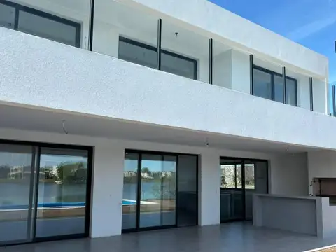 Casa en Venta en El Cantón, USD 425.000