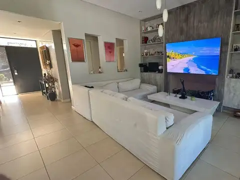 Casa en Venta al Oeste