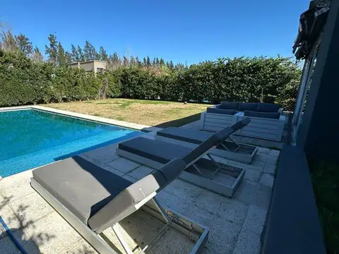 Casa en Venta en La Comarca, USD 410.000