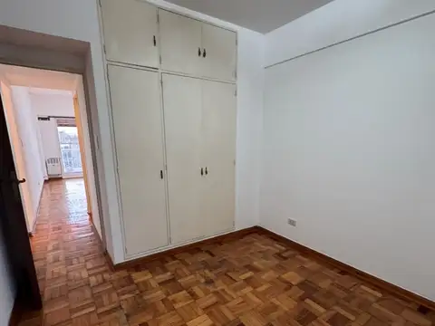Departamento en Alquiler en Villa Luro, $ 700.000