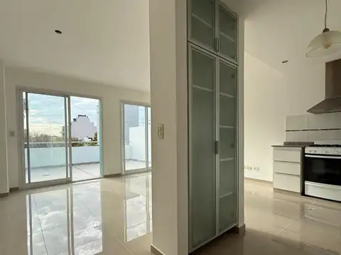 Tomás A. Le Bretón 5500, Piso 4°