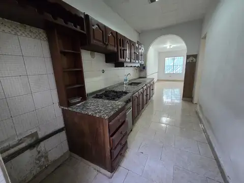 Casa en Alquiler con 1 cochera