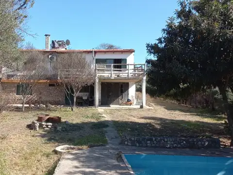 Casa mas Departamento a la venta en Bialet Masse. (C281)