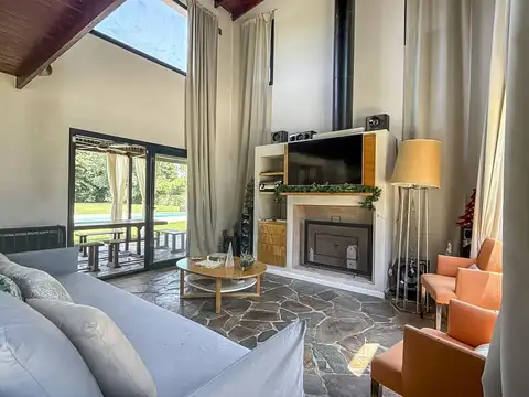Casa en Venta en Chacras Del Molino, USD 195.000