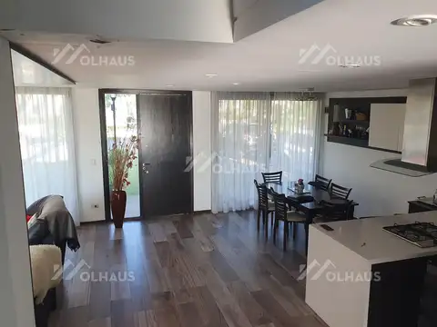 Casa 4 ambientes con 3 baños
