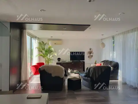 Casa en Alquiler Temporal con 1 cochera
