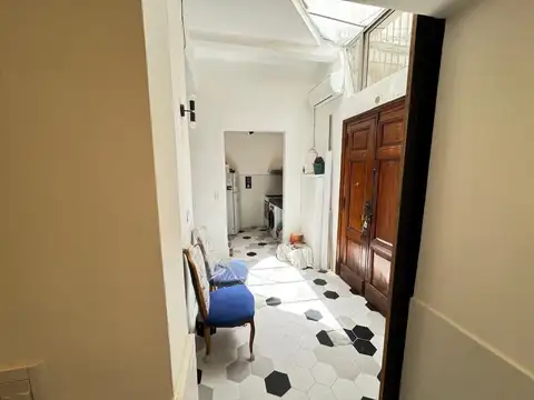 Lindisimo PH en Venta Barrio Norte, 2 amb con patio integrado Luminoso reciclado aire acondicionado!