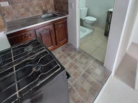 Depto Tipo Casa en Alquiler en Lomas de Zamora, $ 550.000