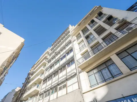 Oficina en San Nicolás Con  3 Cocheras