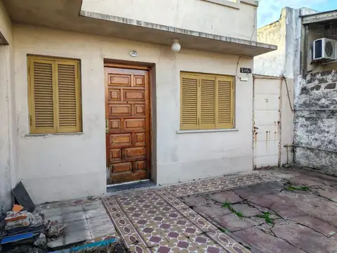 CASA LOTE 210 m² 4 AMBIENTES A REFACCIONAR LANUS