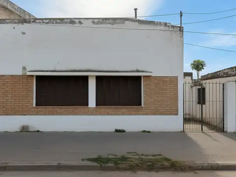 Venta de casa con terraza , Avenida Roca sur 1316