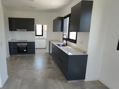 Casa en Venta y Alquiler 4 ambientes Barrio Santa Isabel