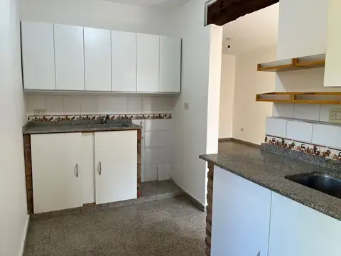 Depto Tipo Casa en Alquiler en Arguello, $ 1.100.000
