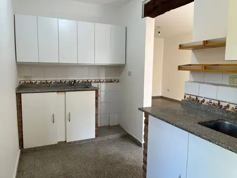 Depto Tipo Casa en Alquiler en Arguello, $ 1.100.000
