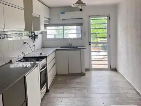 Depto Tipo Casa 3 ambientes con 1 baño