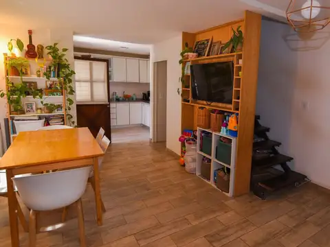 VENTA PH 3 AMBIENTES CON PATIO Y COCHERA QUILMES