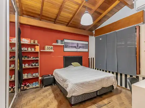 Casa en Venta con 3 cocheras