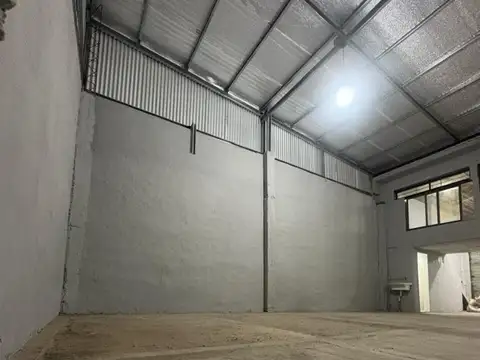 GALPÓN EN ALQUILER- MERLO