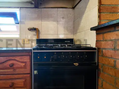 Casa en Venta, 4 ambientes en Parque Leloir - Permuta