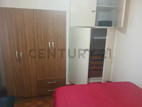 John F Kennedy 2800, Piso 8