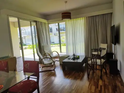DEPARTAMENTO EN VENTA EN SOLAR AZUL - PILAR