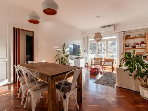Impecable departamento de estilo en venta, 4 amb. refaccionado a nuevo, en Colegiales.
