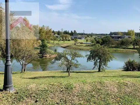 Lote 1735m2 en esquina escriturado apto credito Barrio Cerrado Chacras de la Reserva Cardales