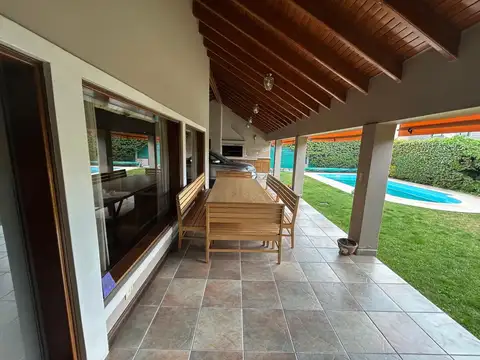 Casa en Venta al Oeste