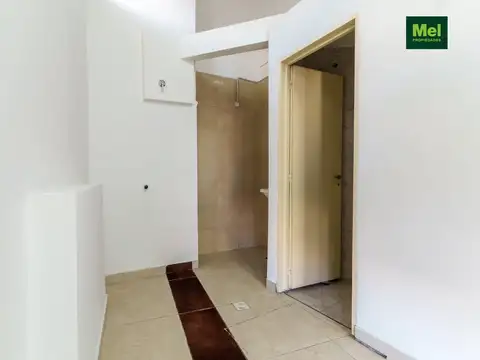 Local en Venta en Parque Chas, USD 125.000