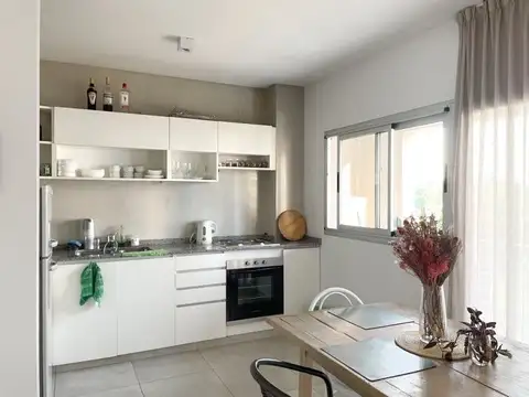 Departamento en Venta en Vicente López Vías / Río, USD 145.000