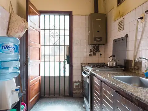 VENTA CASA 3 AMB C/COCHERA Y GALPON EN LOTE PROPIO