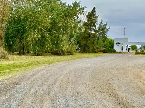 Venta Chacra en Chacras de la Trinidad Polo y Country Club 5000 m2